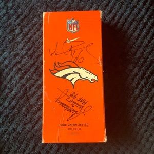 Nike Vapor Jet 2.0 Football Gloves.